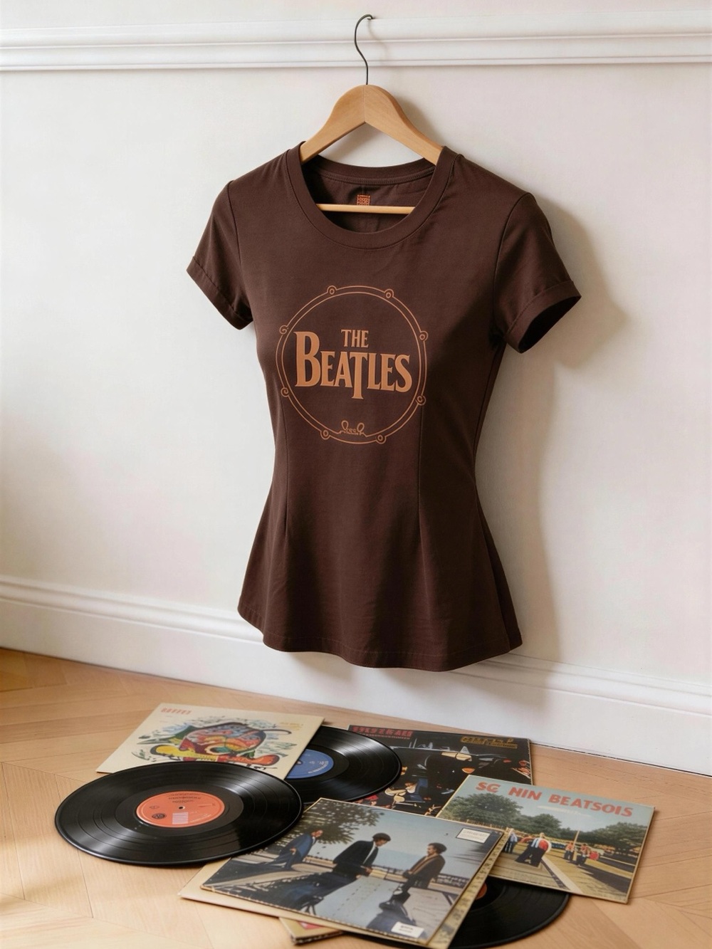 The Beatles Women's Brown 2005 Drum Logo Short Sleeve Tee Sz XXL